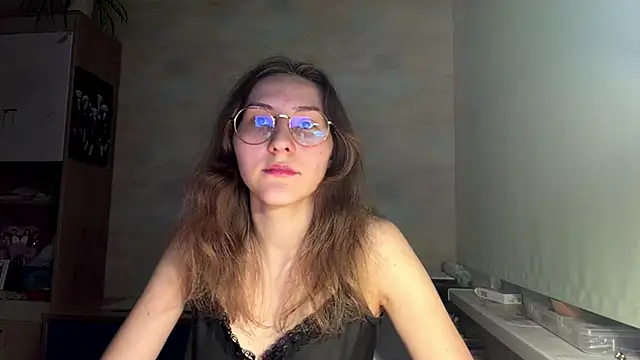 Miaaa Moon online show from June 2026 07:15:02 PM
