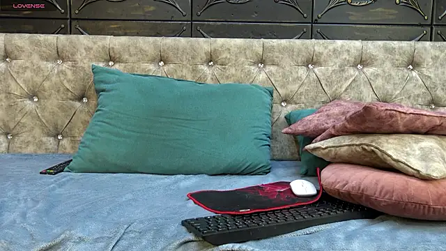 KlaraMuse online show from February 2026 04:03:02 PM