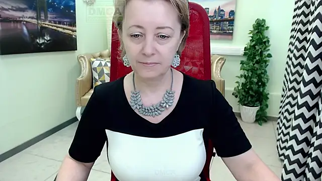 MONA W online show from April 2026 11:06:01 AM