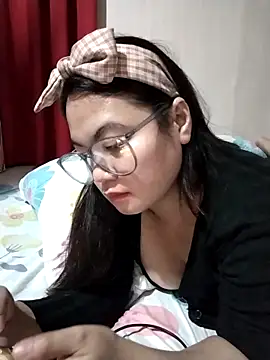 Snapshot of Zyramae_25 chatting on March 2026 05:18:01 PM Zyramae 25 online show from March 2026 05:18:01 PM