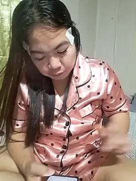 Snapshot of Zyramae_25 chatting on March 2026 10:37:02 AM Zyramae 25 online show from March 2026 10:37:02 AM