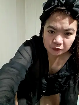 Snapshot of Zyramae_25 chatting on April 2026 03:15:02 PM Zyramae 25 online show from April 2026 03:15:02 PM