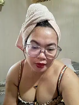 Snapshot of Zyramae_25 chatting on April 2026 05:01:02 AM Zyramae 25 online show from April 2026 05:01:02 AM