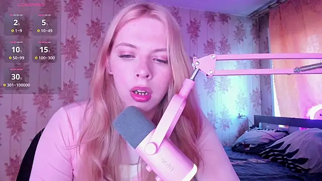 Snapshot of Cutie_Bambi chatting on June 2026 12:22:01 PM Cutie Bambi online show from June 2026 12:22:01 PM