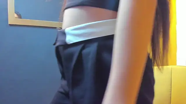 Vaiolletcooper online show from March 2026 03:50:02 PM