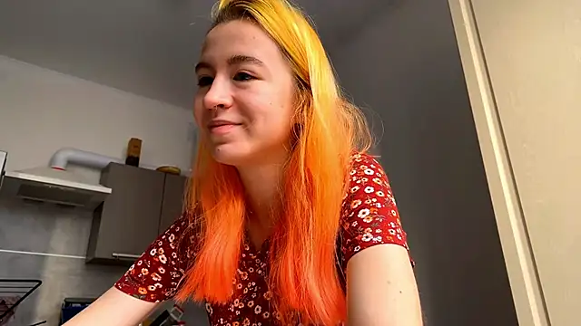 Snapshot of EmilyHein chatting on February 2026 06:55:02 AM EmilyHein online show from February 2026 06:55:02 AM