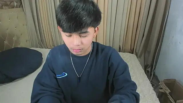 Snapshot of xlovercutietwink chatting on April 2026 05:07:02 PM xlovercutietwink online show from April 2026 05:07:02 PM