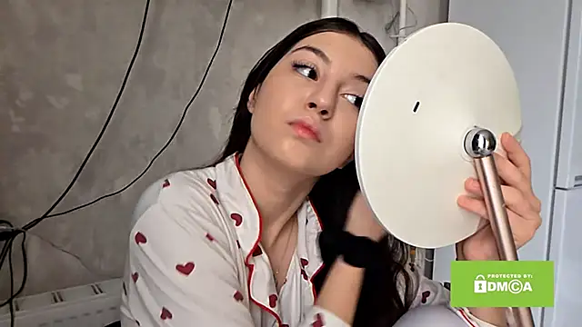 Snapshot of ZyntraLoom chatting on February 2026 12:12:01 PM ZyntraLoom online show from February 2026 12:12:01 PM