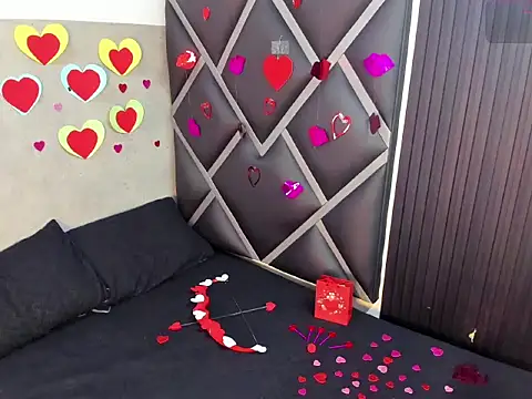 Philipp-Jones online show from February 2026 12:13:02 PM