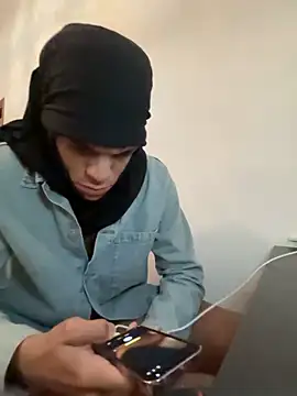 LongPanter04 online show from March 2026 10:05:01 PM