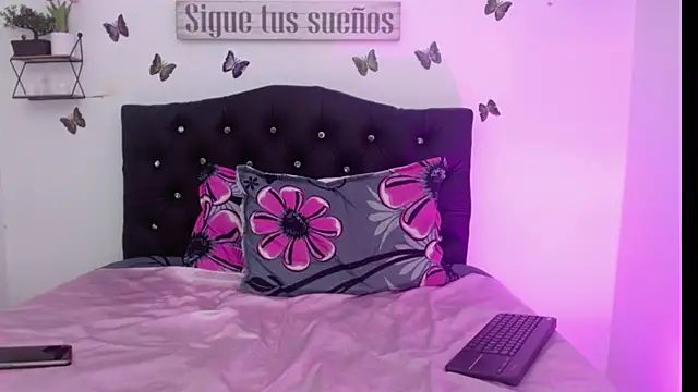 Coral Villalobos online show from February 2026 06:29:02 PM