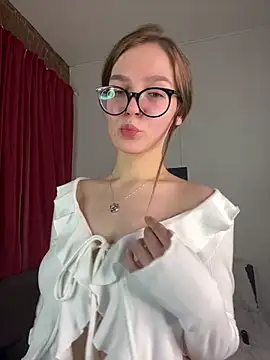 MyKittySayMeow online show from April 2026 09:23:01 PM