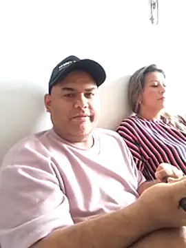 Snapshot of wessAndSandri chatting on February 2026 07:56:01 PM wessAndSandri online show from February 2026 07:56:01 PM