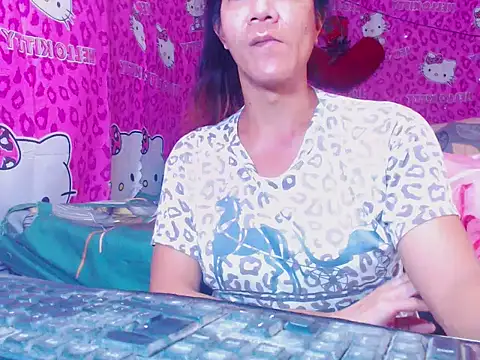 Snapshot of Angelofcumts chatting on April 2026 11:57:02 PM Angelofcumts online show from April 2026 11:57:02 PM