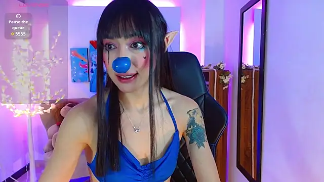 Snapshot of FIORELLA_L chatting on February 2026 12:01:02 PM FIORELLA L online show from February 2026 12:01:02 PM