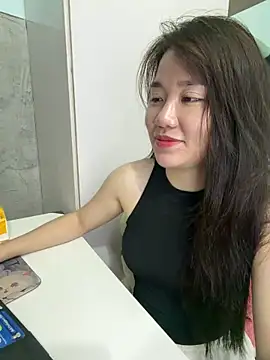 Snapshot of Amy8386 chatting on May 2026 05:05:02 AM Amy8386 online show from May 2026 05:05:02 AM