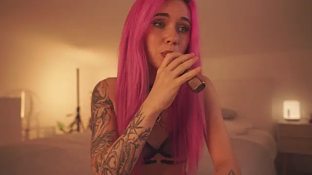 Sarah Pink online show from February 2025 05:29:01 PM