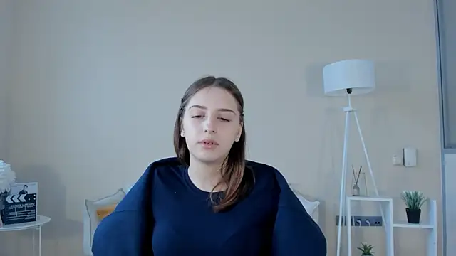 Snapshot of LeanneDinkle chatting on February 2026 08:13:02 AM LeanneDinkle online show from February 2026 08:13:02 AM