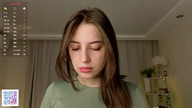 Snapshot of LeanneDinkle chatting on February 2026 04:53:02 AM LeanneDinkle online show from February 2026 04:53:02 AM