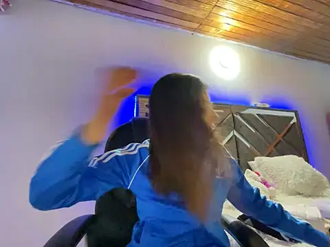 alison parkerr26 online show from February 2026 02:37:01 AM