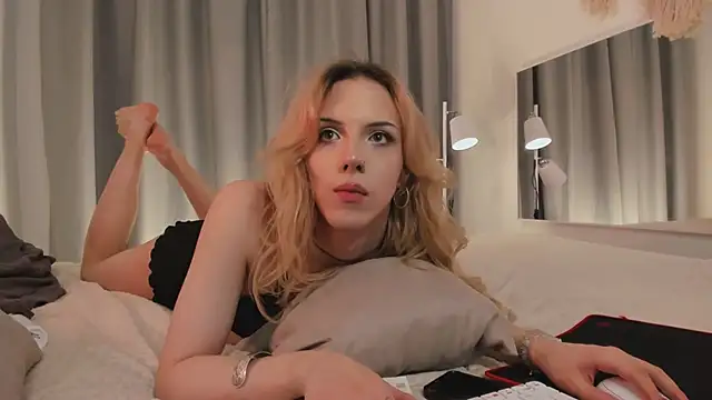 Tiffany  King online show from April 2026 04:46:01 AM