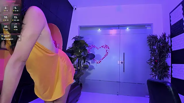 MiaKarsson online show from April 2026 01:41:01 PM