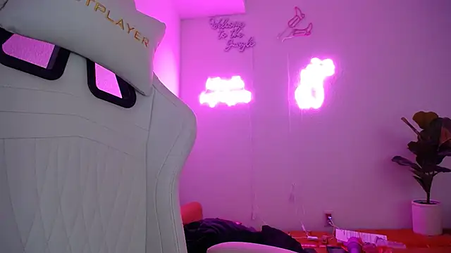 groovynights online show from March 2025 07:20:02 PM