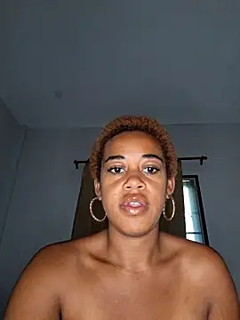 Snapshot of Seductive_Simon333 chatting on February 2026 05:17:01 AM Seductive Simon333 online show from February 2026 05:17:01 AM