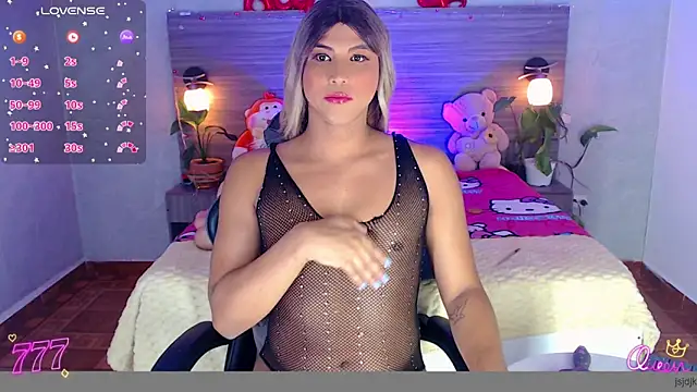 Snapshot of Sophia_Valentina chatting on June 2026 04:35:02 AM Sophia Valentina online show from June 2026 04:35:02 AM