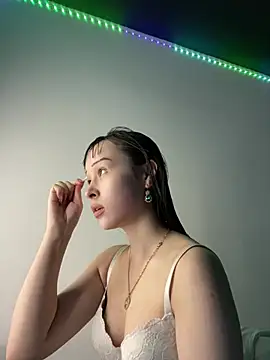 Just-Lilly online show from April 2026 04:04:01 PM