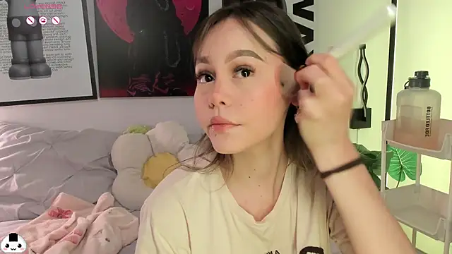 Snapshot of Hey_lucy__ chatting on April 2026 11:37:02 AM Hey lucy online show from April 2026 11:37:02 AM