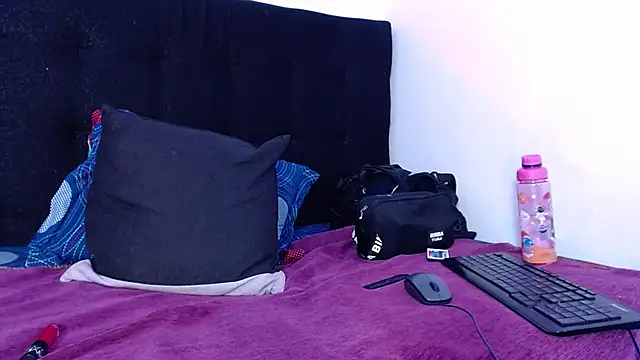 foxxy and lion online show from March 2026 04:36:01 PM