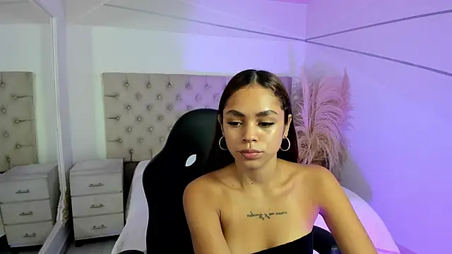 CarolineFyre online show from March 2026 12:34:01 PM