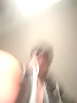 Yoooo633 online show from April 2026 09:23:01 PM