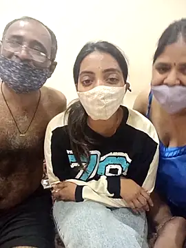 HoneyHush online show from April 2026 08:08:01 AM