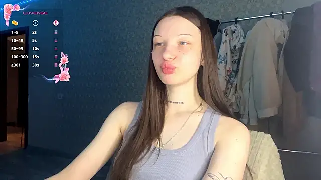 LumPetal online show from March 2026 03:45:02 AM