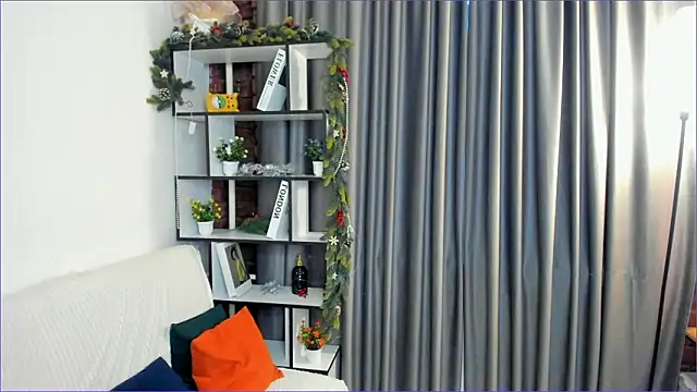 SweetBlur online show from February 2026 05:11:02 AM