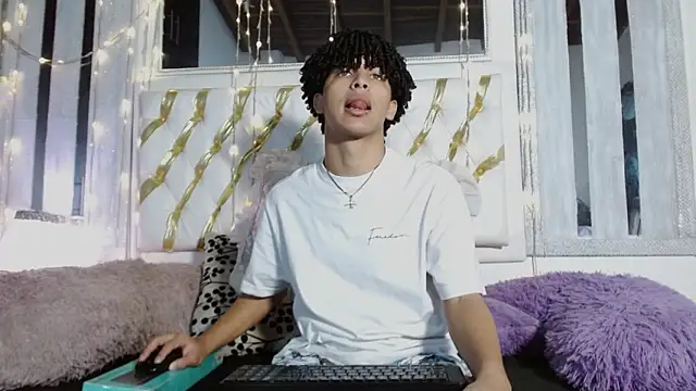 Snapshot of ian_smith_ chatting on February 2026 11:50:01 AM ian smith online show from February 2026 11:50:01 AM