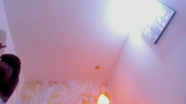 nylaroyale cr online show from February 2026 07:39:02 PM