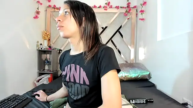 Geminis    online show from March 2026 03:52:02 AM