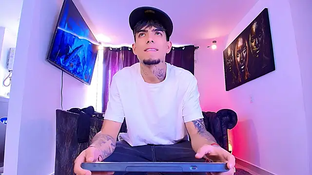 miguel aguirre  online show from February 2026 02:49:02 PM