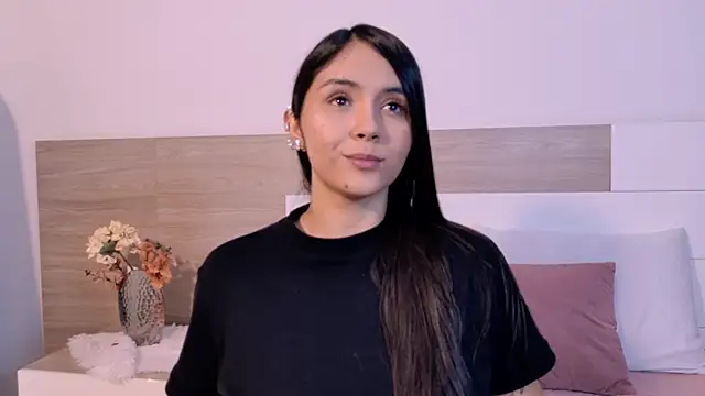 Snapshot of AlisonLamer chatting on April 2026 08:46:01 PM AlisonLamer online show from April 2026 08:46:01 PM