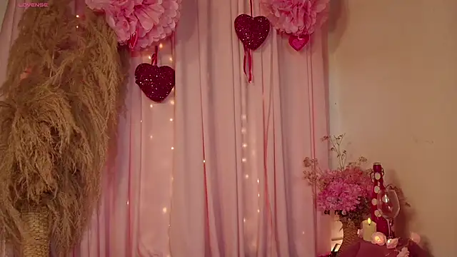 Snapshot of Sharlotte__1 chatting on February 2026 12:24:01 PM Sharlotte 1 online show from February 2026 12:24:01 PM