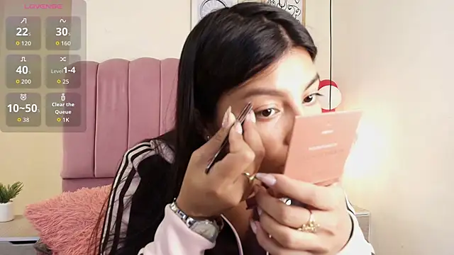 Ateneaaa  online show from April 2026 07:47:02 PM