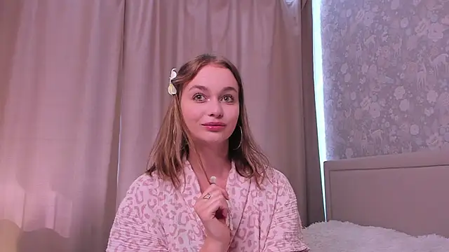 LillianPerry online show from July 2026 10:40:01 AM
