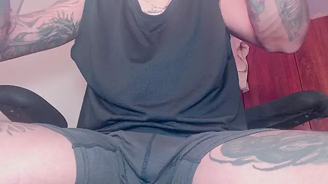 Snapshot of theskateboy chatting on July 2026 07:22:02 AM theskateboy online show from July 2026 07:22:02 AM
