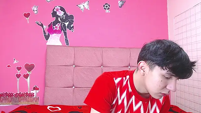 massimoferrera303av online show from February 2026 06:12:01 PM