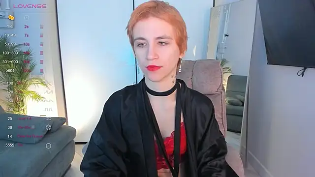 AutumnWhisper online show from February 2026 09:11:01 PM