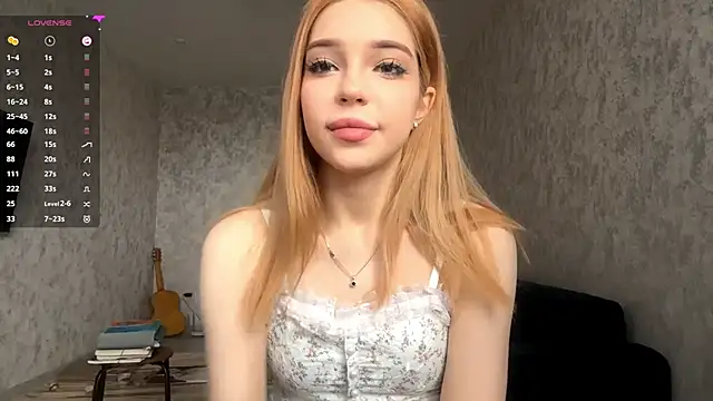 Snapshot of ViolaFaa chatting on February 2026 07:12:02 AM ViolaFaa online show from February 2026 07:12:02 AM