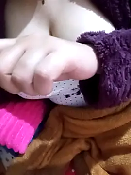 Snapshot of Womengood112 chatting on April 2026 01:21:01 AM Womengood112 online show from April 2026 01:21:01 AM